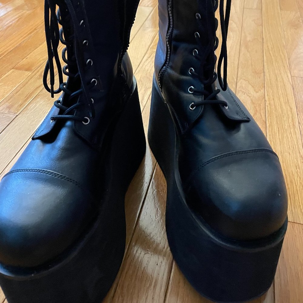 Monster platform boots